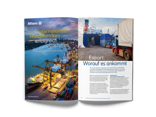 Papierstapel mit Vorschau des Ratgebers "Internationale Handelsrisiken erfolgreich umschiffen" von Allianz Trade